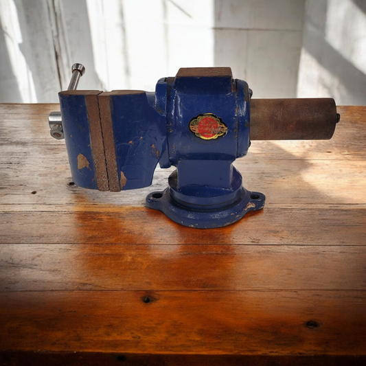 Blue Swivel Base Table Vice 2.5" Jaws