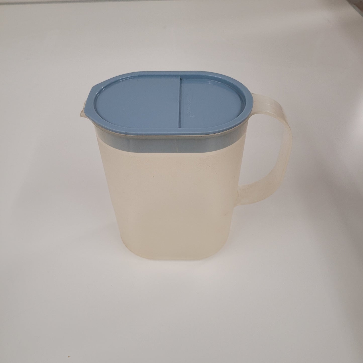 Vintage Tupperware Clear Pitcher With Blue Lid 1529-10