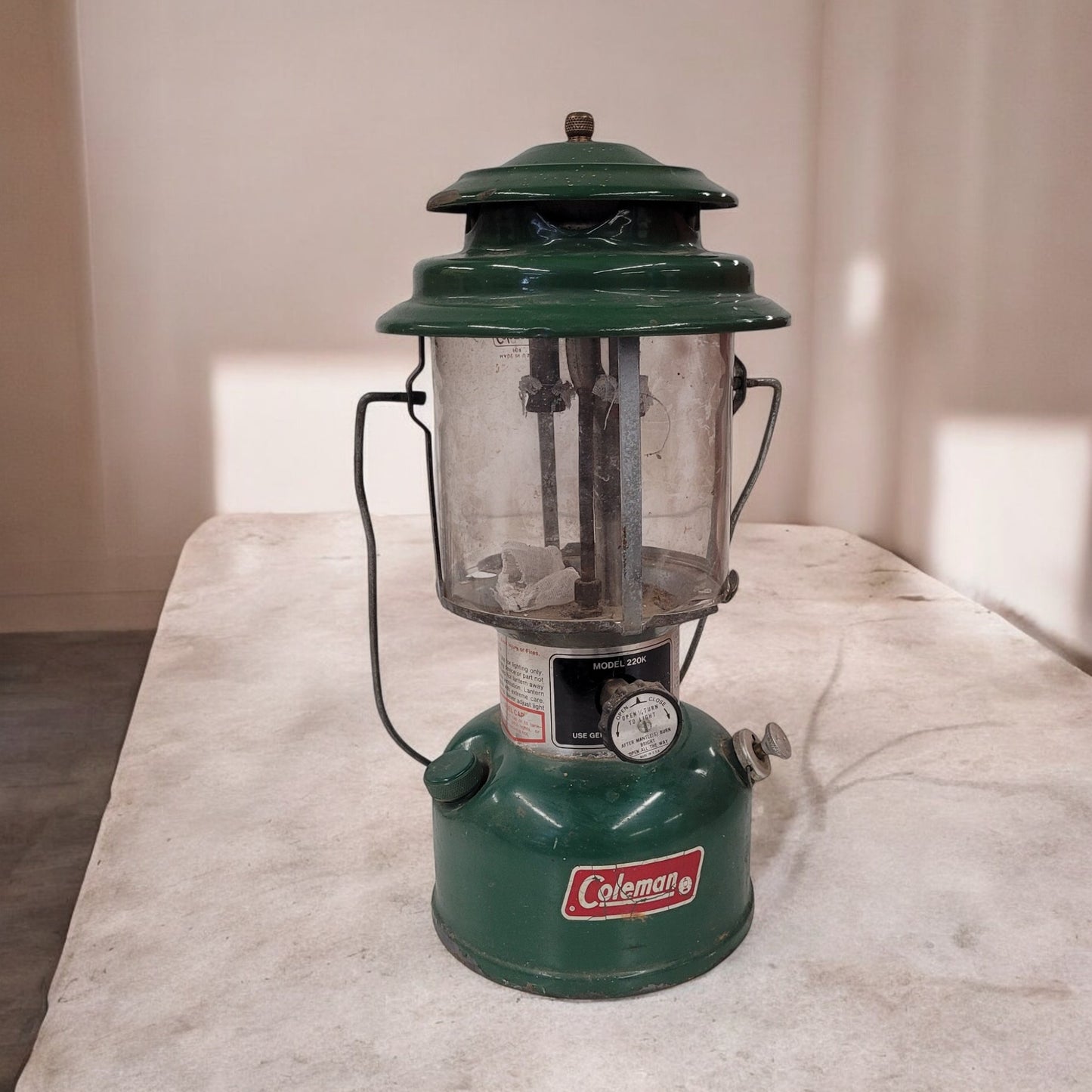 Vintage Green Coleman Dual Mantle Lantern Model No 220k 1982 Made in Kansas