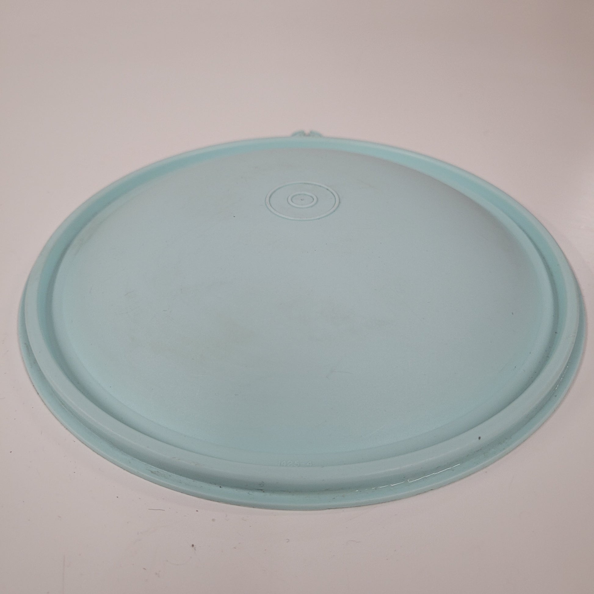 Vintage Tupperware Light Blue Lid 1425-4