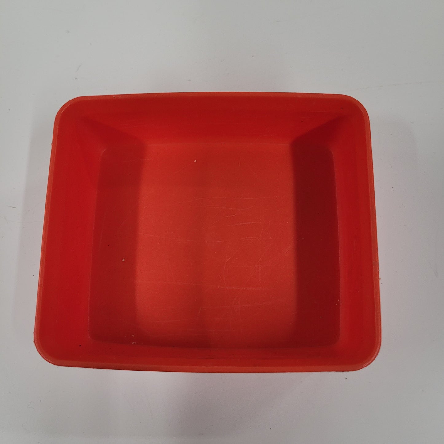 Vintage Small Red Tupperware Snack Keeper With Lid 1516-1