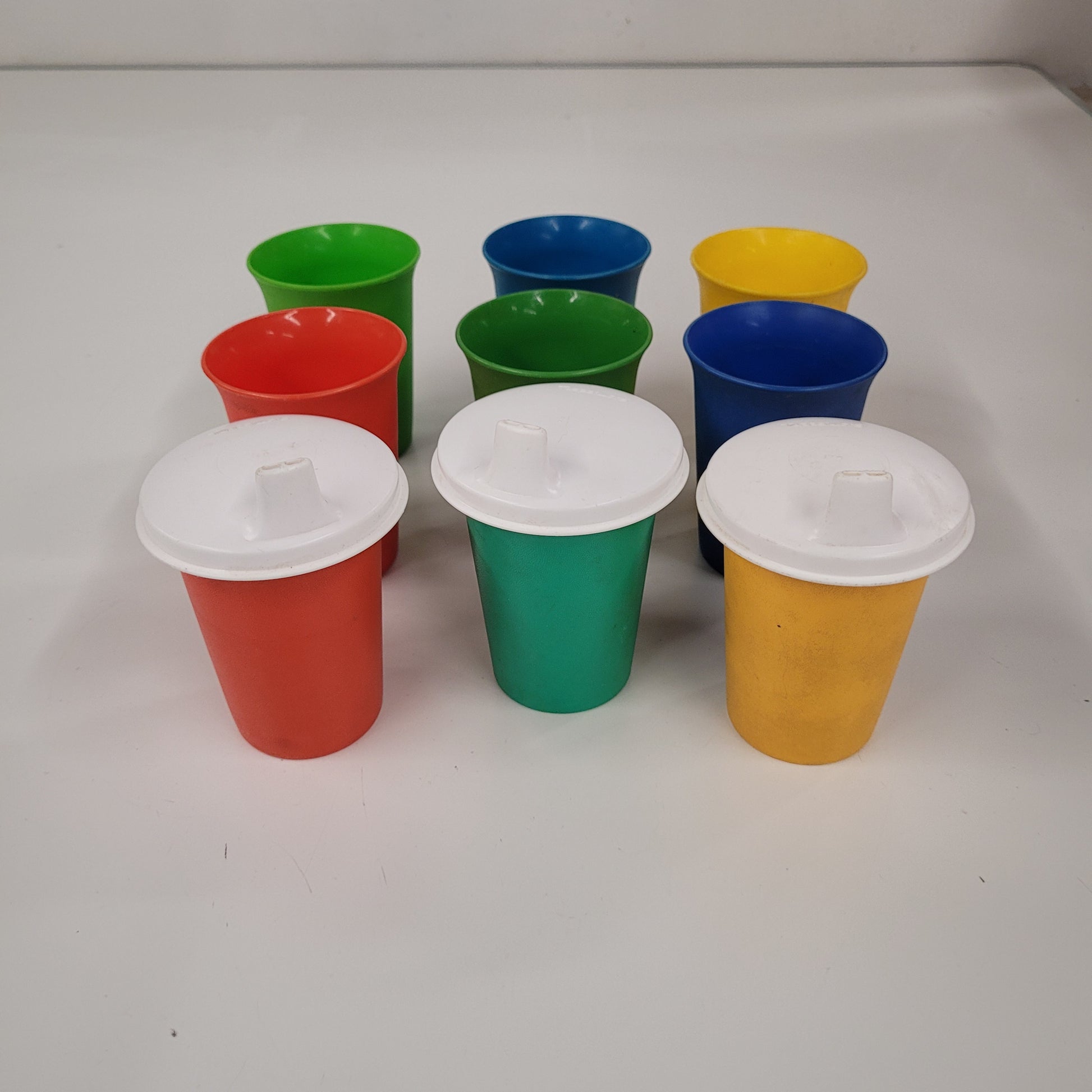 Vintage Tupperware 109 Stacking Bell Sippy Cups Set Of 9 Cups And 3 Lids 