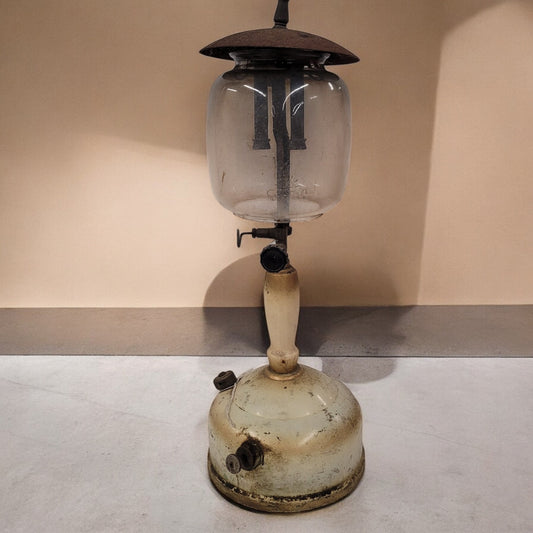 Vintage White Coleman Sunshine Of The Night Gas Lamp Lantern Model 157 With Coleman Globe