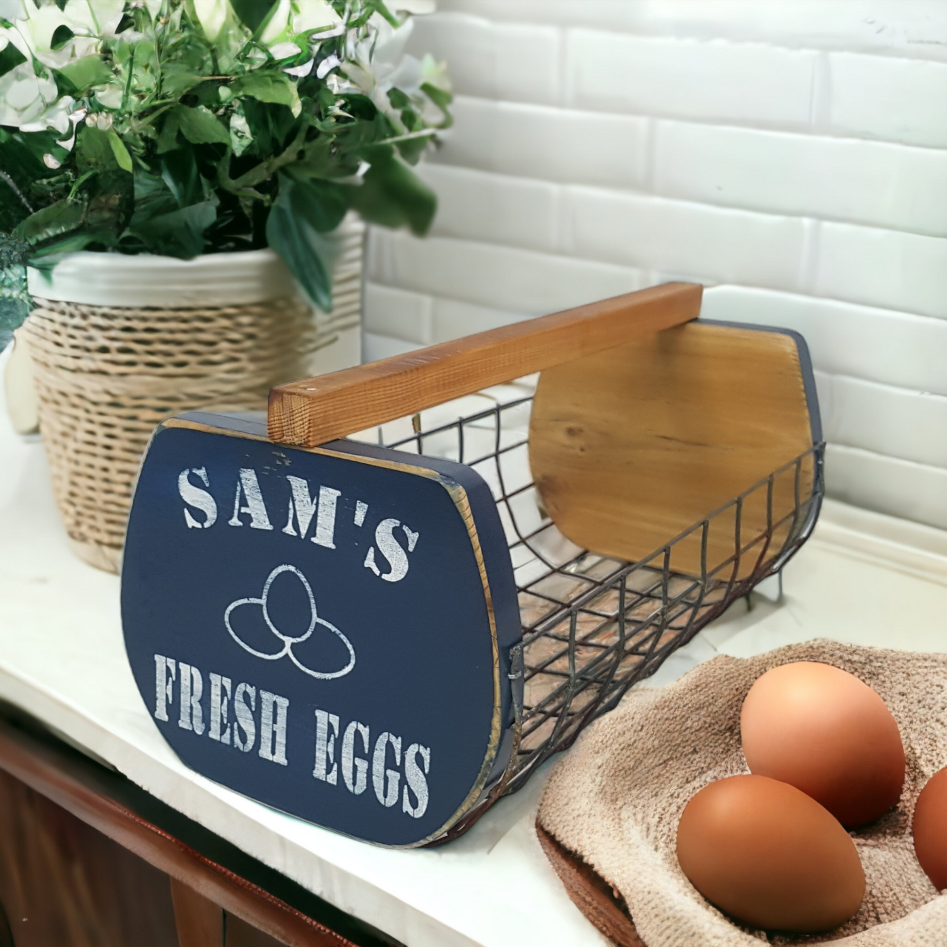 Vintage Primitive Wire Hand Made Chicken Egg Basket Farmhouse