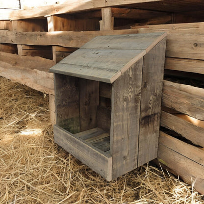 wooden chicken nesting box 