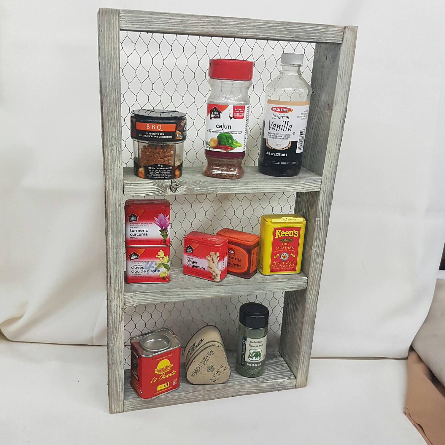 Country kitchen spice rack shelf